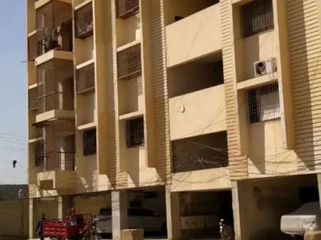 240 Yard Leased Flat For Sale with Survent Quarter Karachi Gulshan e Maymar ID 40966