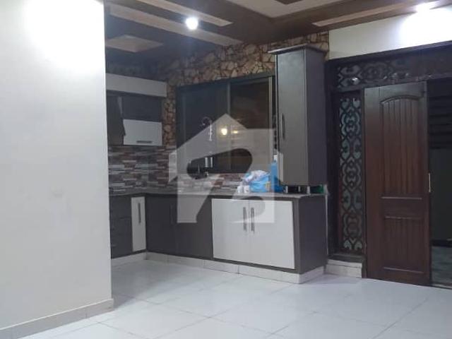 240 Yards 3rd Floor Portion WIth Roof For Sale In Gulshan Block 1