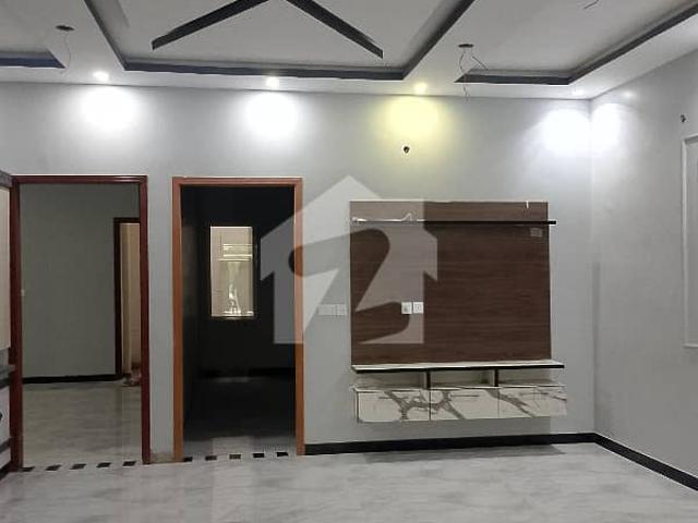 240 Yards Beautiful Single Storey Leased House Available For Sale In Saadat Amroha Society Facing 400 Square Yards West Open Prime Location Original Pictures Can Be Provided On Request