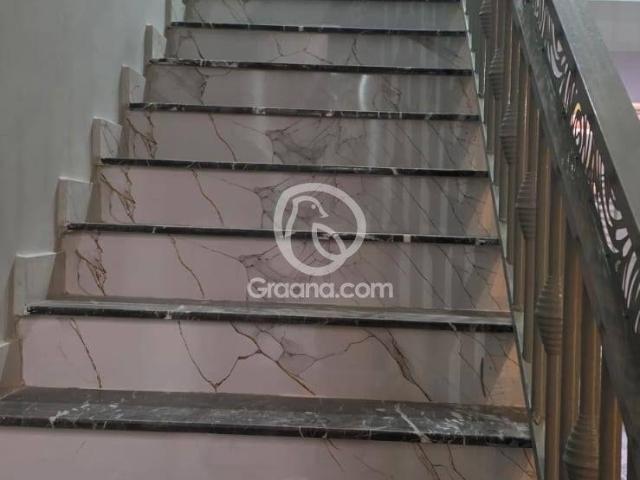 240 Yd² House for Sale