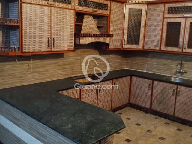 240 Yd² Upper portion for Rent