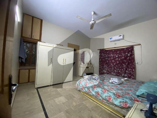240 Yards Independent One Unit 4 Bed D/ Bungalow For Rent In Block 15 Jauhar Gulistan e Jauhar Block 15
