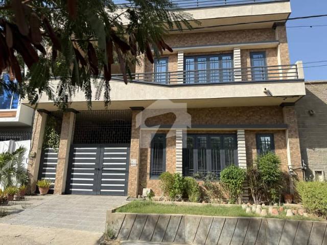 240sqyrd Outclass Construction Owner Built House For Sale In Prime Sector In Front Of 400sqyrd Facing