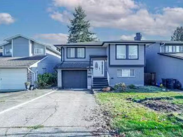 2418 Wayburne Crescent, Langley, BC, V2Y 1B7 house for sale.