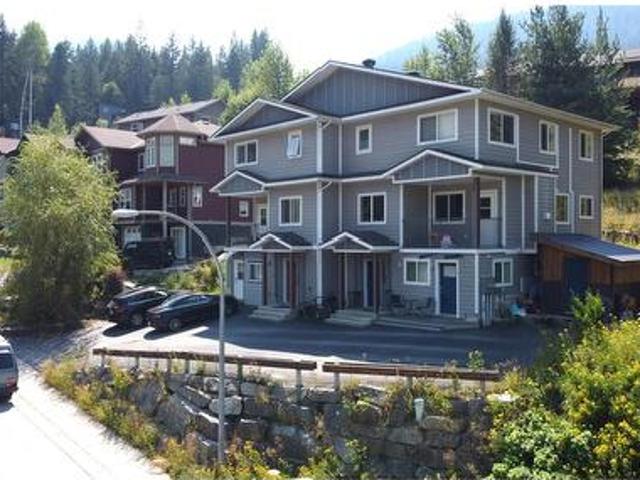 2410 Perrier Lane Unit# A, Nelson, BC, V1L 7C3 house for sale | Listing ID 10396 | Royal LePage