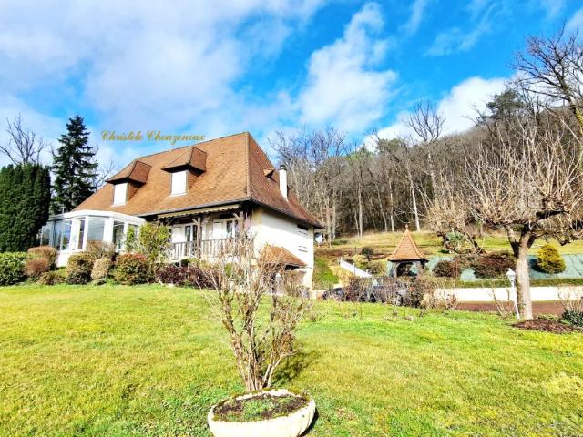 24120 Terrasson Lavilledieu: Grande Périgourdine avec parc de 2844m²