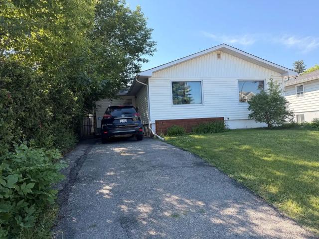 2412 Richmond Road| 3 Bedroom Duplex With a Full Basement in Marda Loop!