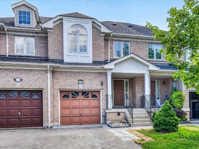 241 Banbrooke Crescent, Newmarket | 3Beds/3Bath, Townhouse, $868,000 | Condos. Ca