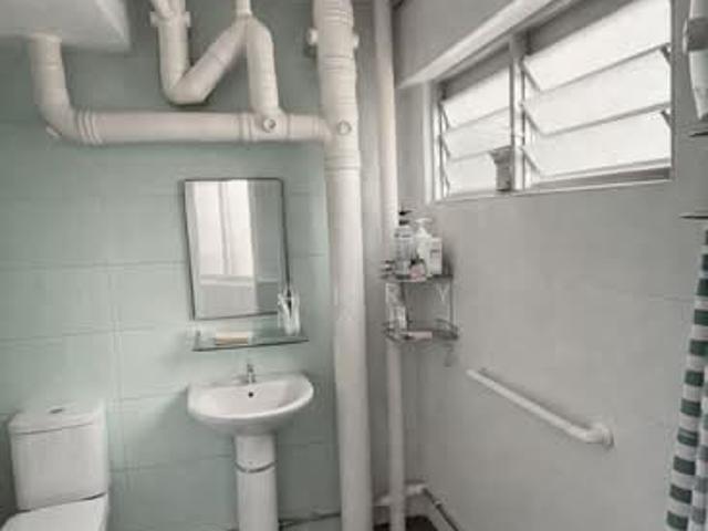 241 Hougang Street 22 HDB Apartment For Sale, $490,000, 2 Bed 2 Bath 829 sqft $591.00 psf
