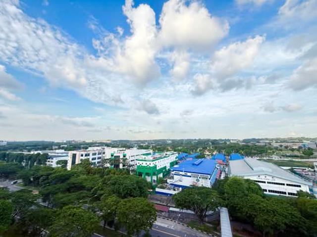 241 Hougang Street 22 HDB Apartment For Sale, $499,999, 2 Bed 2 Bath 829 sqft $603.00 psf