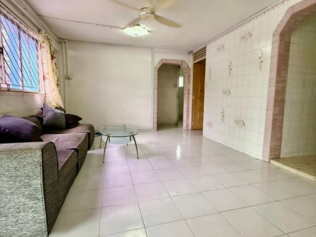 241 Serangoon Avenue 3 HDB Apartment For Sale, $625,000, 3 Bed 2 Bath 904 sqft $691.00 psf