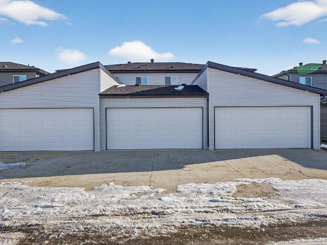241 Pacific Drive, Main, Spruce Grove, Alberta, Canada, T7X 4E8 3 Bedroom Apartment for Rent at 241 Pacific Dr, Spruce Grove, AB T7X 4E8
