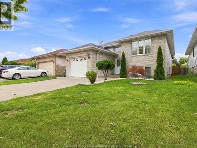 2424 Timbercrest Avenue, Windsor, ON, N8P 1S2 house for sale | Listing ID 26020 | Royal LePage