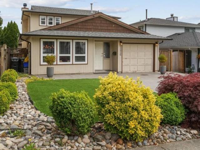 2426 Wayburne Crescent, Langley, BC, V2Y 1B7 house for sale | Listing ID R3134 | Royal LePage
