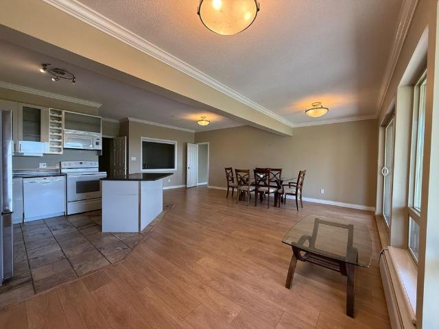 2426 Westhill Court, West Vancouver V7s 3a5