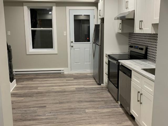 2421 De Maisonneuve East 2427 [object Promise] for Rent