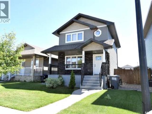242 Geary Crescent, Saskatoon, SK, S7R 0E6 house for sale | Listing ID SK042187 | Royal LePage