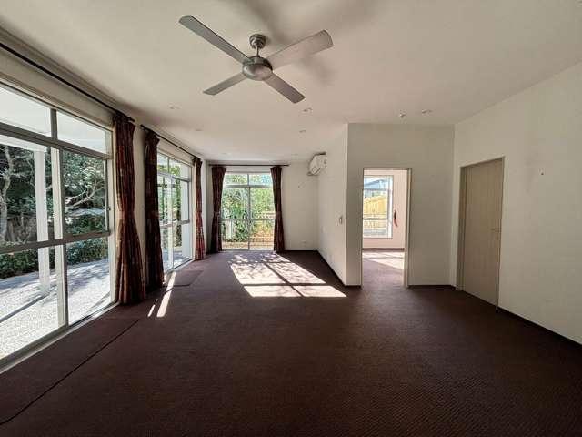 2/42 Mawson Avenue, Torbay, North Shore City