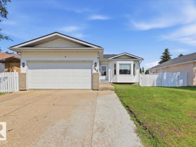 242 Northmount Drive, Wetaskiwin, AB, T9A 3M4 house for sale | Listing ID E4500 | Royal LePage