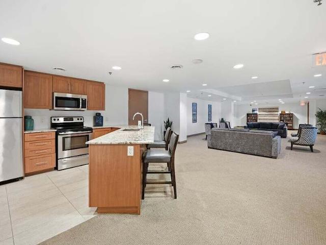 242 Rideau Street Unit 403