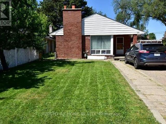 2436 Islington Avenue, Toronto, ON, M9W 3X7 house for sale | Listing ID W13564 | Royal LePage