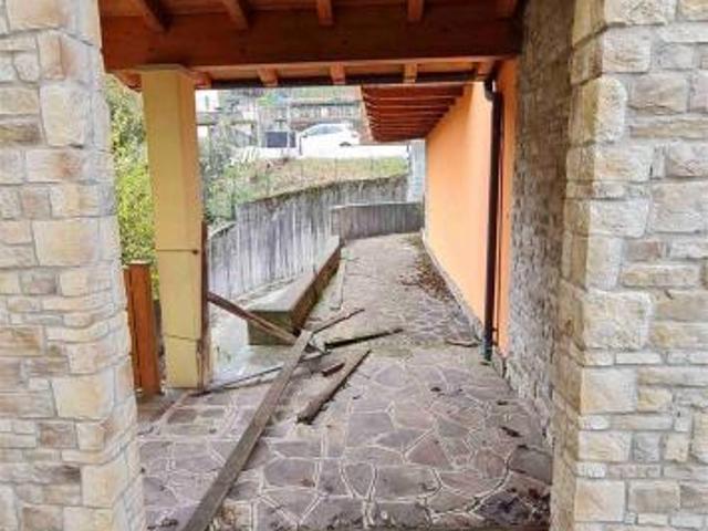 243/2024 21 BG Appartamento bilocale al piano primo e Autorimessa in asta a San Giovanni Bianco