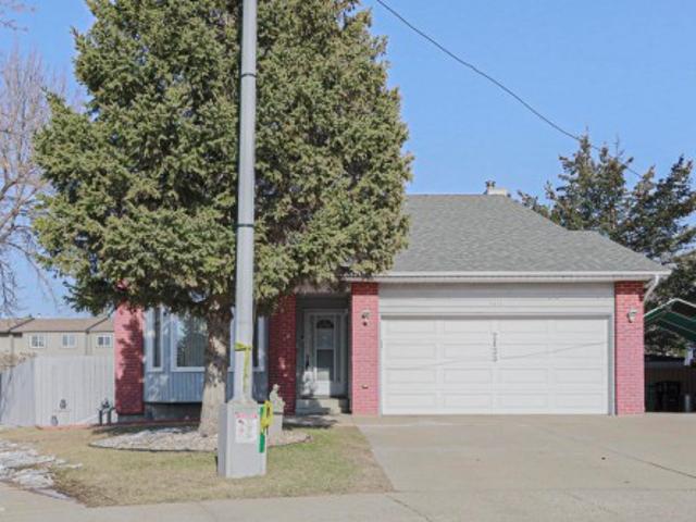 2433 89 Street, Edmonton, AB, T6K 2Y8 house for sale | Listing ID E4484 | Royal LePage