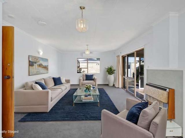 2/43 Mangorei Road, Strandon, New Plymouth