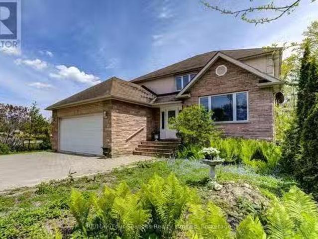 243 River Road E, Wasaga Beach, ON, L9Z 2L1 house for sale.