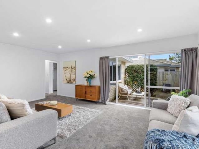 2/448 Hibiscus Coast Highway, Orewa, Rodney