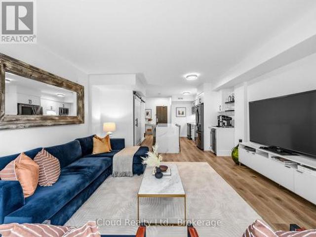 244 201 Carlaw Avenue, Toronto, ON, M4M 2S1 condo for sale | Listing ID E13507 | Royal LePage