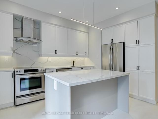 244 George Street, Toronto, ON, M5A 2N1 house for lease | Listing ID C13520 | Royal LePage