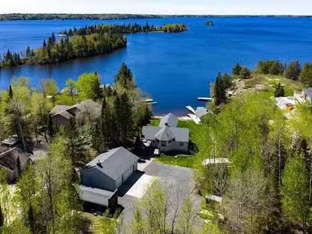 244 Spruceland Dr, Lac Du Bonnet, MB, R0E 1A0 Luxury House f.