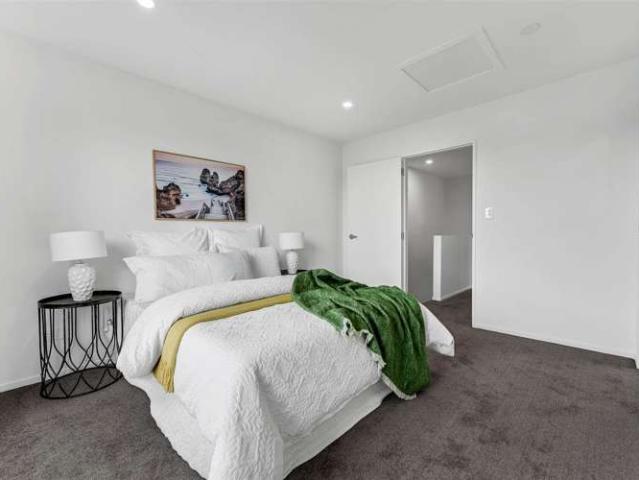 2/44 Wyllie Road, Papatoetoe, Manukau City