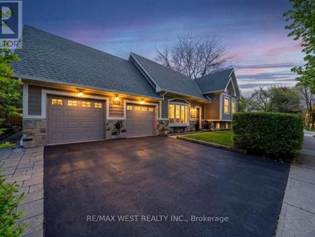 2456 Bridge Road, Oakville, ON, L6L 2H1 house for sale | Listing ID W13445 | Royal LePage