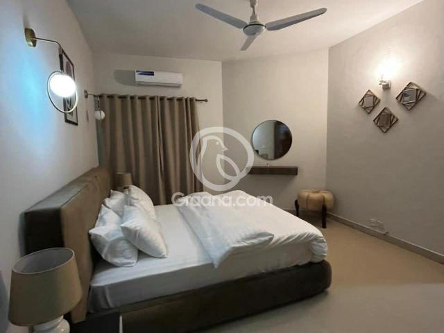 2450 Ft² Flat for Rent