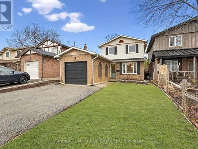 2451 Malcolm Crescent, Burlington Brant Hills, ON, L7P 3Y7 house for sale | Listing ID W13186 | Royal LePage