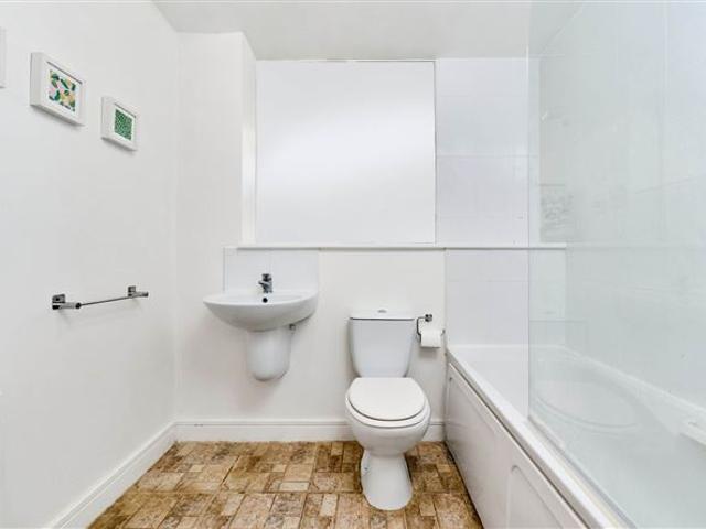 245,000 | Apartment 38, Mayeston Court, Dublin 11 Flynn & Associates Castleknock 4985 MyHome. Ie Residential