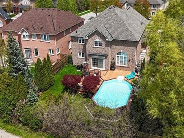 2461 Whistling Springs Crescent, Oakville, ON, L6M 5G4 house for sale | Listing ID 40835 | Royal LePage