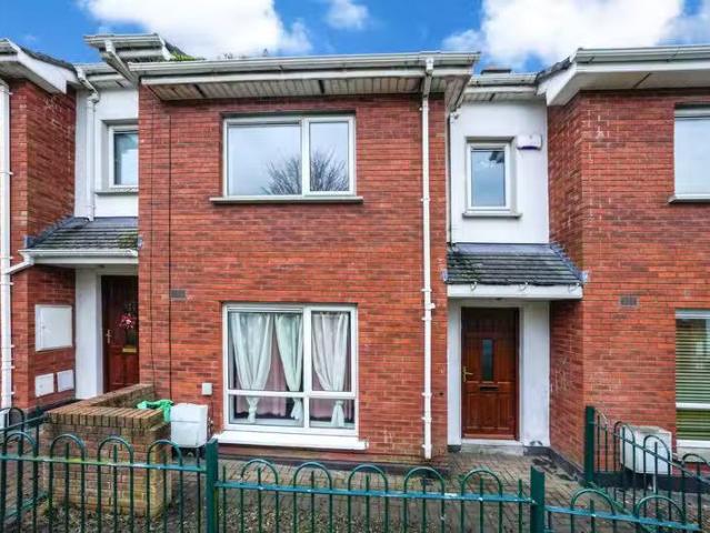 246 Castlecurragh Heath, D15 F5K8, Mulhuddart, Dublin 15 is fo.