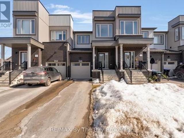 246 Atkinson Street, Clearview Stayner, ON, L0M 1S0 house for sale | Listing ID S12093 | Royal LePage