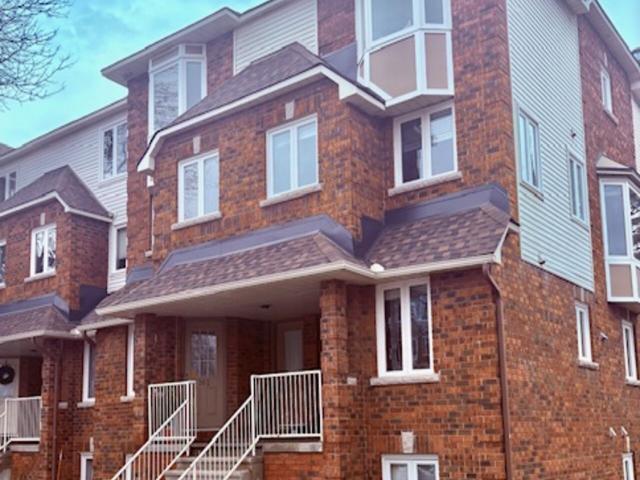 246 Gladeview Private