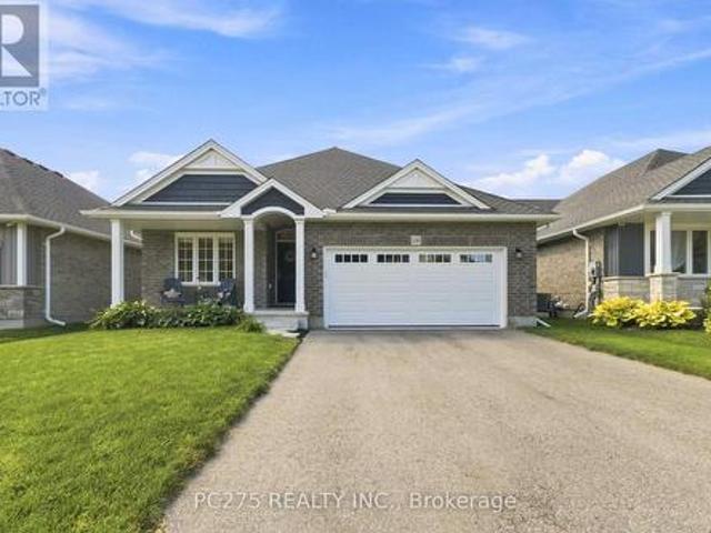 246 Hill Street, Central Elgin Port Stanley, ON, N5L 1H2 house for sale | Listing ID X13693 | Royal LePage