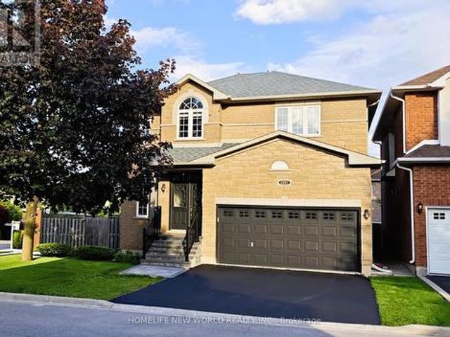 2485 Blue Holly Crescent, Oakville, ON, L6M 4V4 house for sale | Listing ID W13469 | Royal LePage
