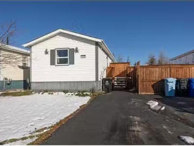 248 Harpe Way, Fort Mcmurray, AB, T9K 2K9 condo for sale Li.