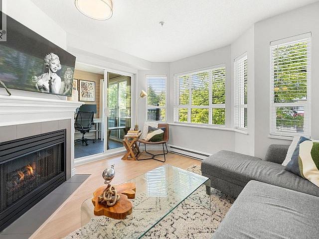 249 2565 W Broadway Vancouver, British Columbia