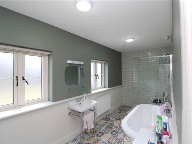 249,950 | 2 Glengown, Silvermines, Nenagh, Tipperary REA Eoin Dillon 4994 MyHome. Ie Residential