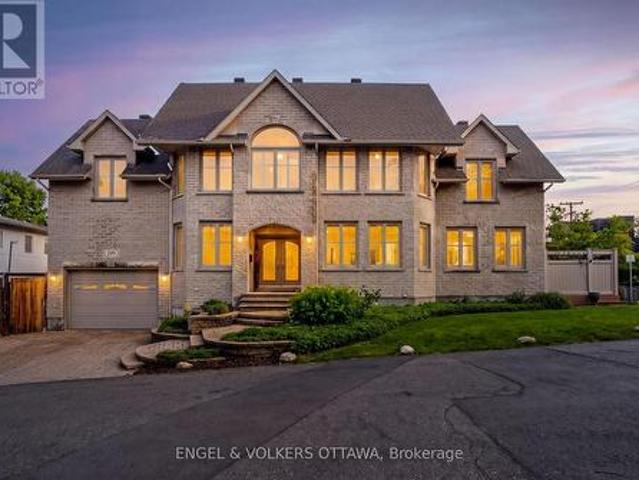 249 Atlantis Avenue, Ottawa, ON, K2A 1X9 house for sale | Listing ID X13505 | Royal LePage