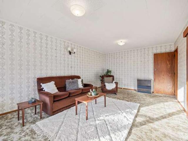 2/49 Garden Road, Avalon, Lower Hutt City