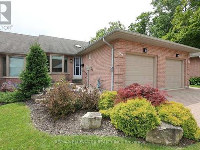 24 90 Ontario Street S, Lambton Shores Grand Bend, ON, N0M 1T0 townhouse for sale | Listing ID X11942 | Royal LePage